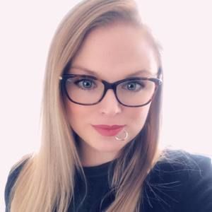 Meet your Posher, Caitlin
